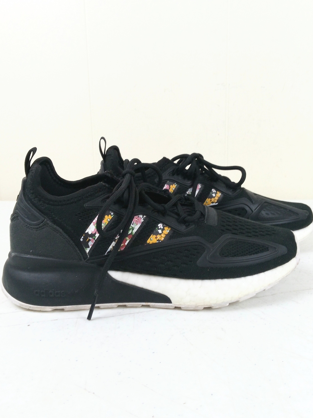 Adidas ZX 2K Boost J Black Youth Size 6 Floral-Accent Running Lace Up Sneakers